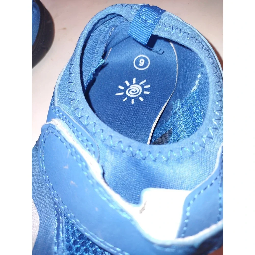Blue Five Toe Water Shoes Kids Toddler Size 9 Barefoot Style Aqua Socks Sun Logo